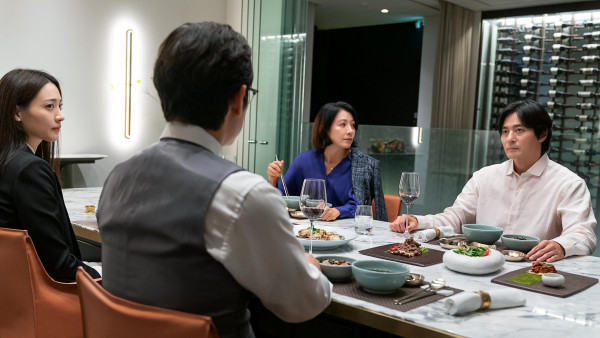 image du film A Normal Family